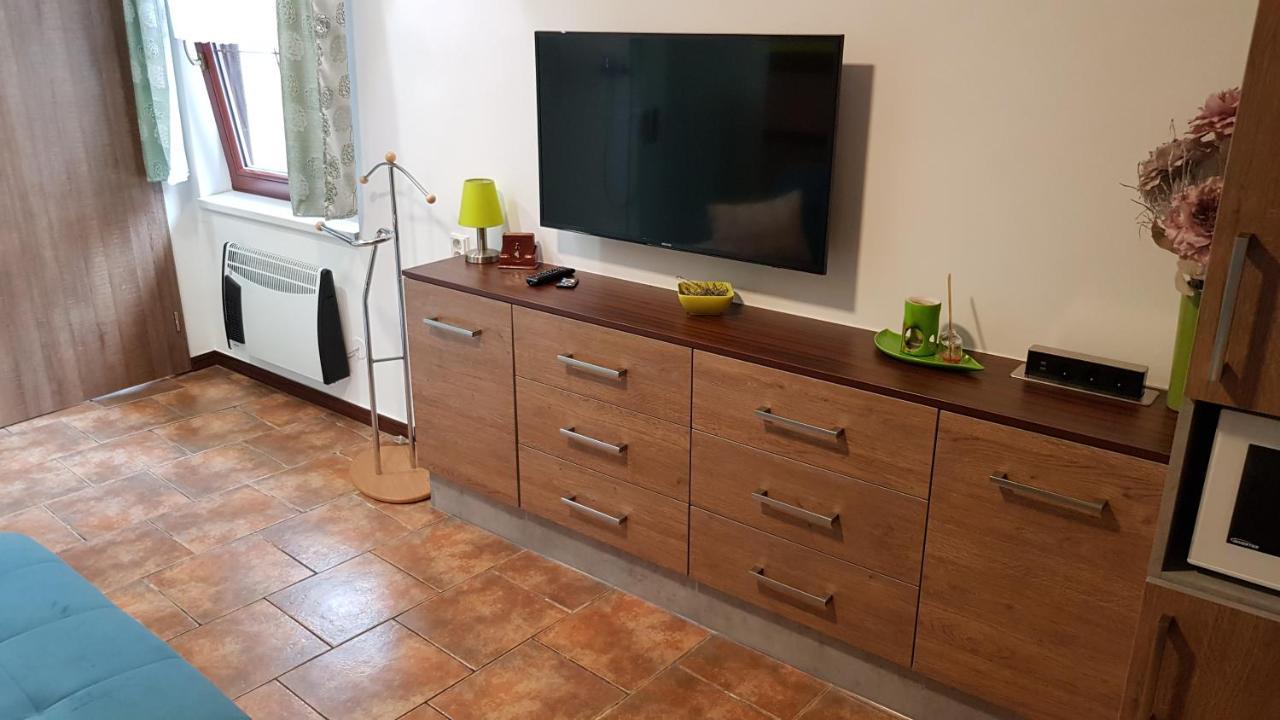 Apartman Lidovka Apartment Kutna Hora Bagian luar foto